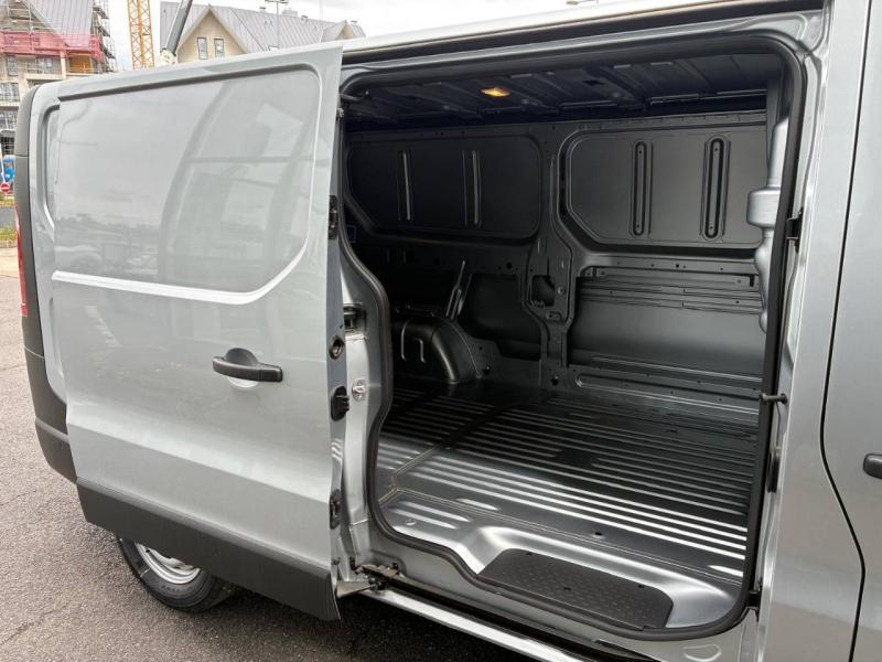 Photo 9 de l’annonce de RENAULT Trafic Fg VUL d’occasion à vendre à CHENNEVIÈRES-SUR-MARNE