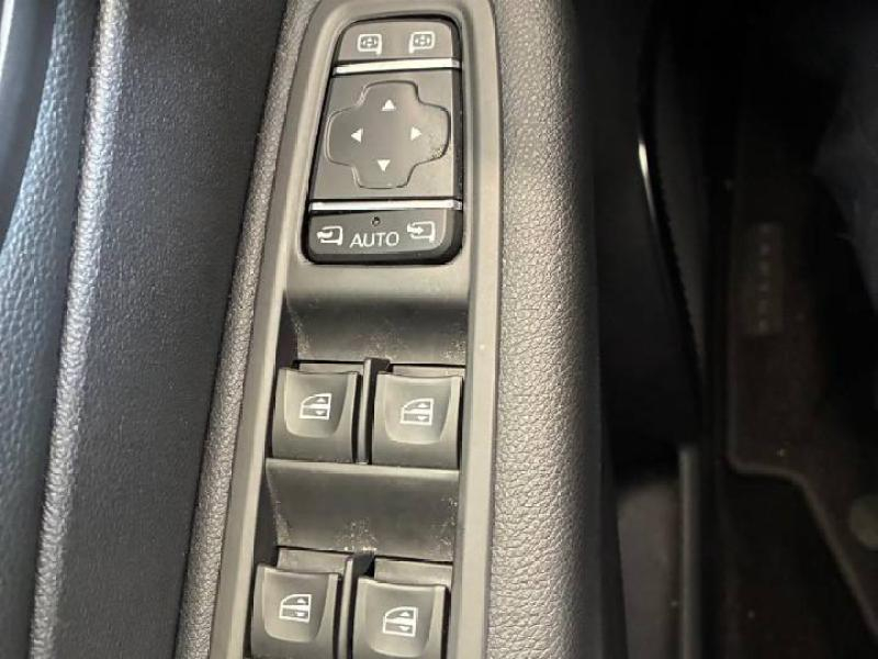 Photo 5 de l’annonce de RENAULT Captur d’occasion à vendre à CHENNEVIÈRES-SUR-MARNE