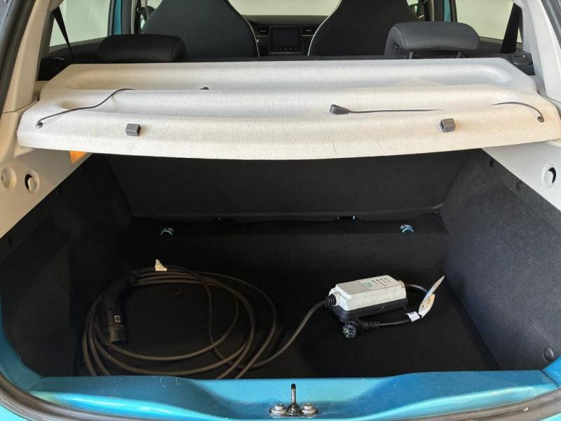 Photo 10 de l’annonce de RENAULT Zoe d’occasion à vendre à CHENNEVIÈRES-SUR-MARNE