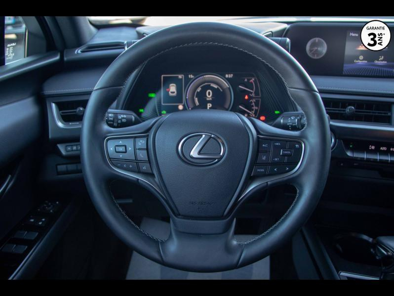 Photo 7 de l’annonce de LEXUS UX d’occasion à vendre à LATTES