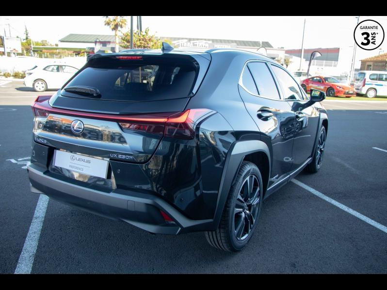Photo 18 de l’annonce de LEXUS UX d’occasion à vendre à LATTES
