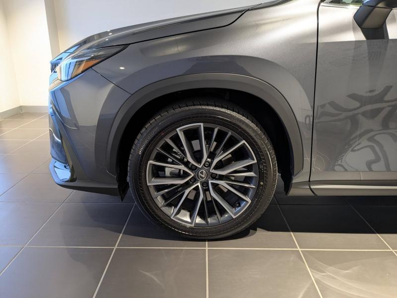 Photo 20 de l’annonce de LEXUS NX d’occasion à vendre à AUBIÈRE