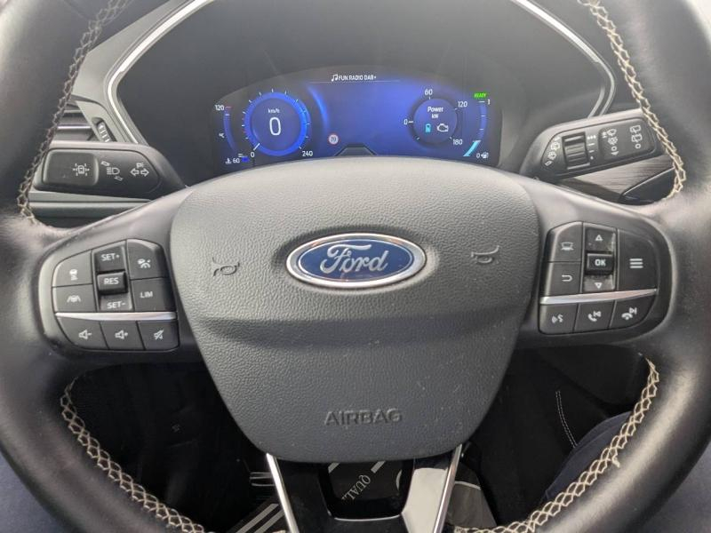 Photo 15 de l’annonce de FORD Kuga d’occasion à vendre à FRÉJUS