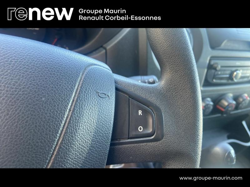 Photo 16 de l’annonce de RENAULT Master CCb VUL d’occasion à vendre à CORBEIL-ESSONNES