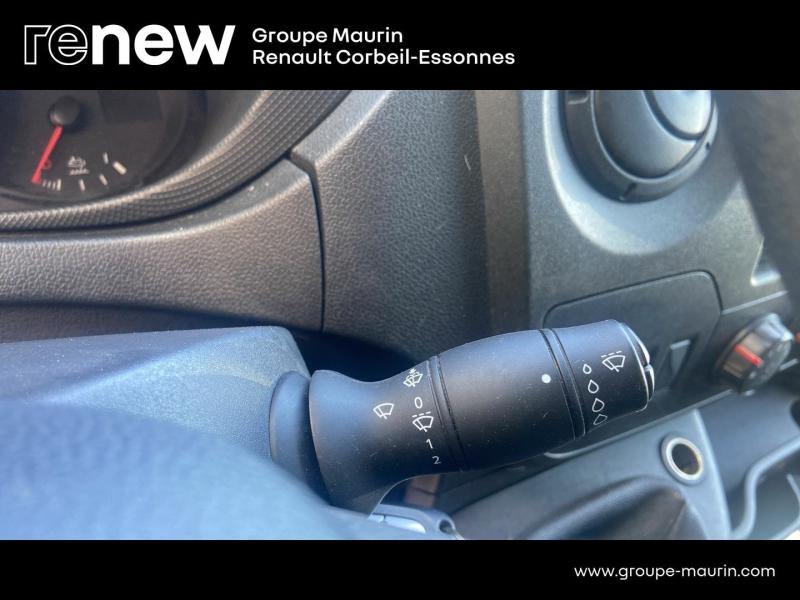 Photo 17 de l’annonce de RENAULT Master CCb VUL d’occasion à vendre à CORBEIL-ESSONNES