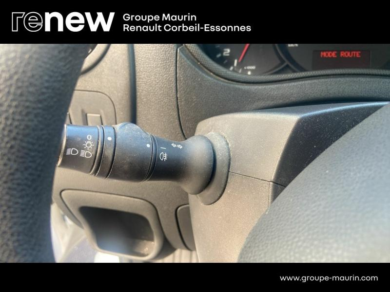 Photo 19 de l’annonce de RENAULT Master CCb VUL d’occasion à vendre à CORBEIL-ESSONNES