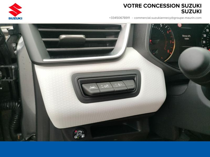 Photo 16 de l’annonce de RENAULT Clio d’occasion à vendre à CHAMBERY