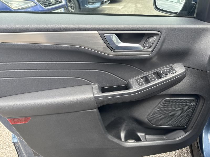 Photo 9 de l’annonce de FORD Kuga d’occasion à vendre à LA VALETTE