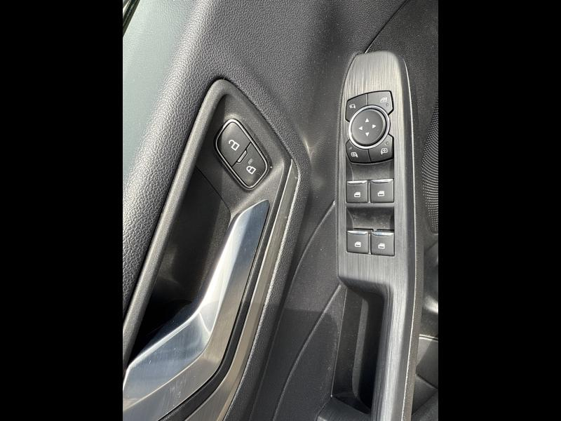 Photo 10 de l’annonce de FORD Kuga d’occasion à vendre à LA VALETTE