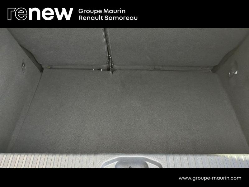 Photo 8 de l’annonce de RENAULT Clio d’occasion à vendre à SAMOREAU