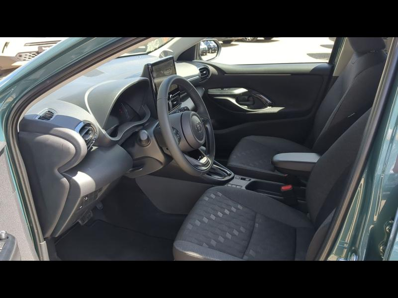 Photo 10 de l’annonce de TOYOTA Yaris d’occasion à vendre à ARLES