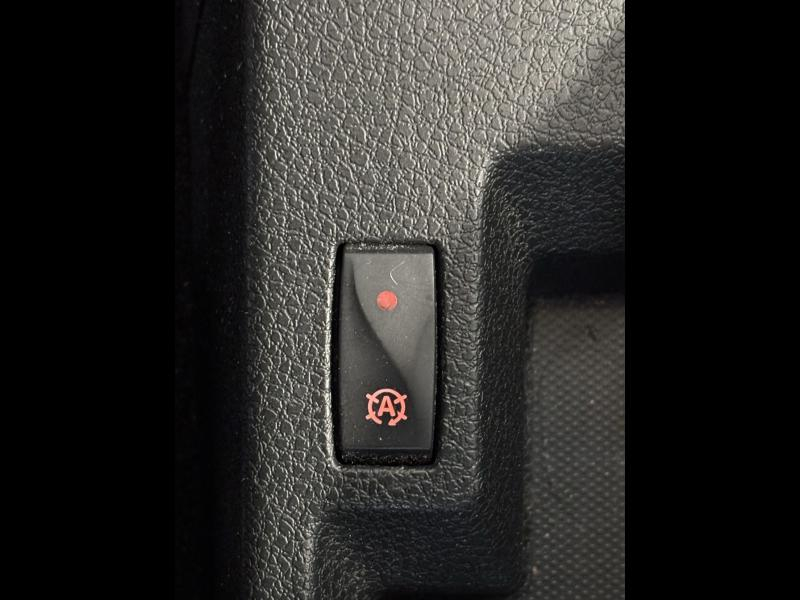 Photo 9 de l’annonce de DACIA Sandero d’occasion à vendre à CHENNEVIÈRES-SUR-MARNE