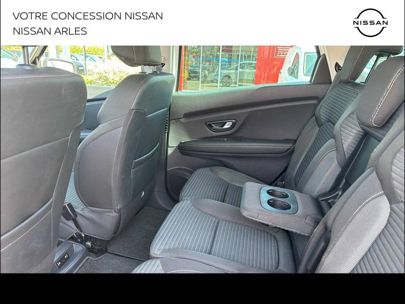 Photo 11 de l’annonce de RENAULT Scenic d’occasion à vendre à ARLES