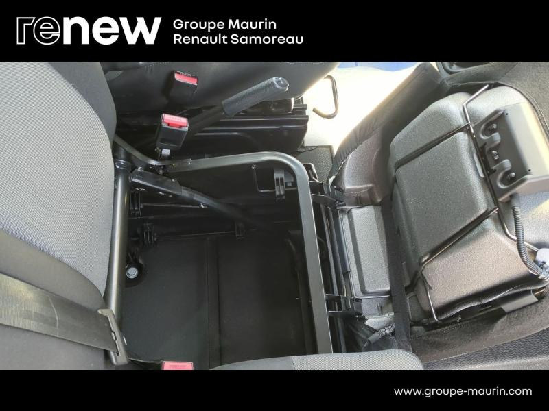 Photo 16 de l’annonce de RENAULT Master Fg VUL d’occasion à vendre à SAMOREAU