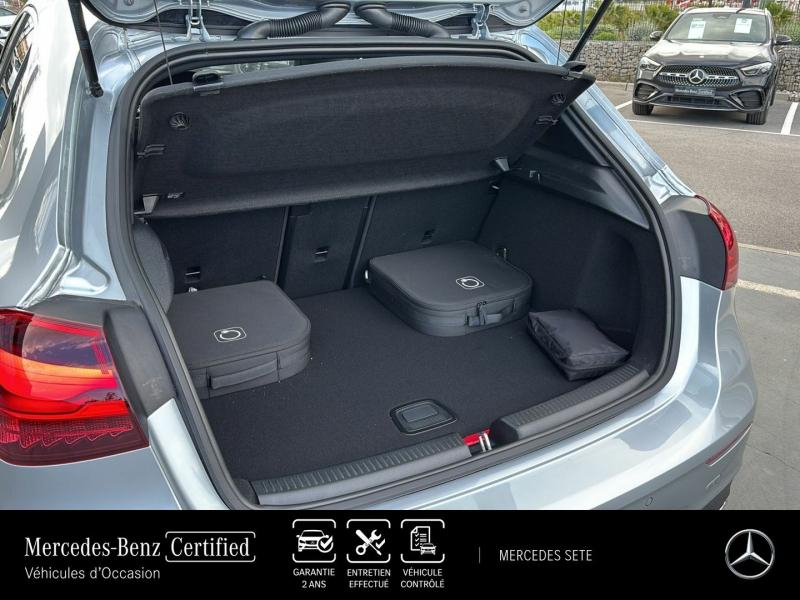 Photo 15 de l’annonce de MERCEDES-BENZ Classe A d’occasion à vendre à SÈTE