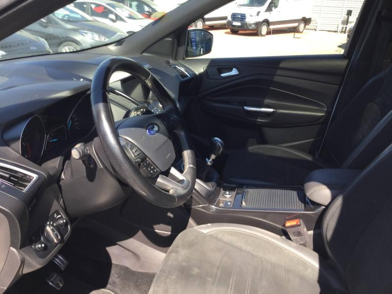 Photo 8 de l’annonce de FORD Kuga d’occasion à vendre à AVIGNON