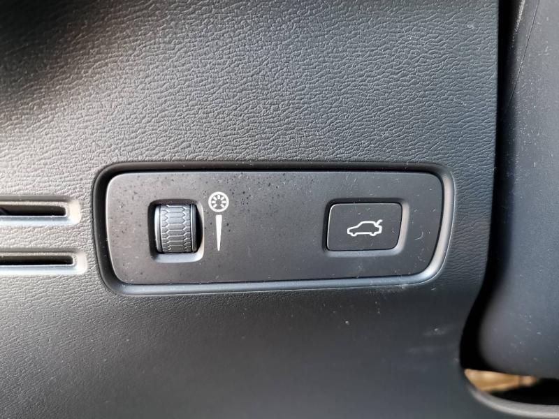 Photo 11 de l’annonce de VOLVO XC40 d’occasion à vendre à VITROLLES