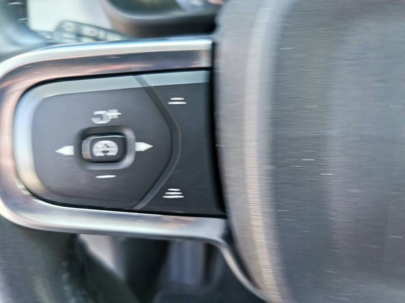 Photo 16 de l’annonce de VOLVO XC40 d’occasion à vendre à VITROLLES