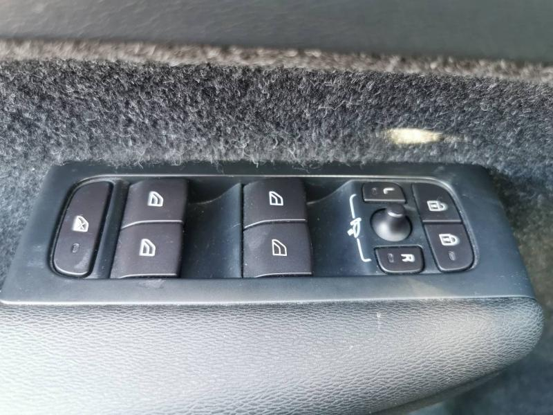 Photo 17 de l’annonce de VOLVO XC40 d’occasion à vendre à VITROLLES