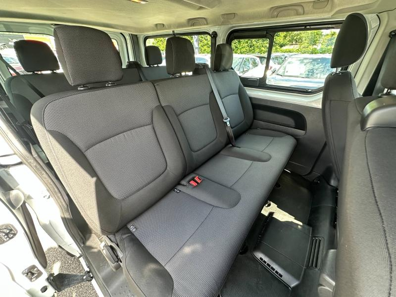 Photo 13 de l’annonce de RENAULT Trafic Combi d’occasion à vendre à CHAMBERY