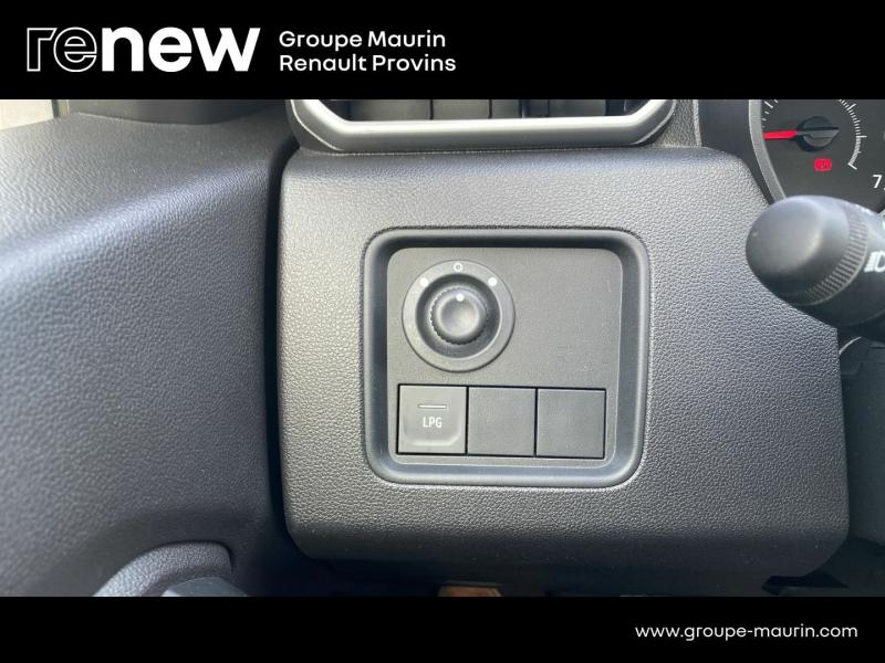 Photo 18 de l’annonce de DACIA Duster d’occasion à vendre à PROVINS