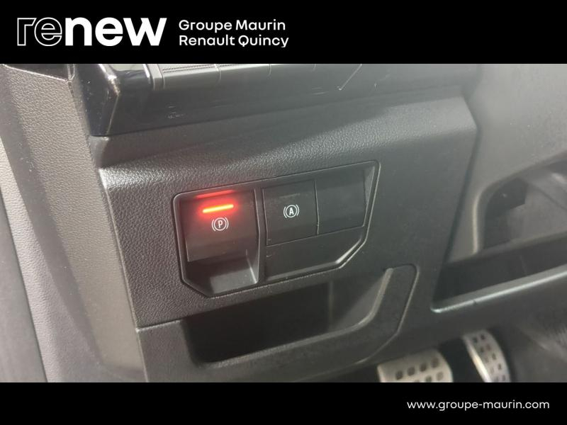 Photo 17 de l’annonce de RENAULT Espace d’occasion à vendre à QUINCY-SOUS-SÉNART