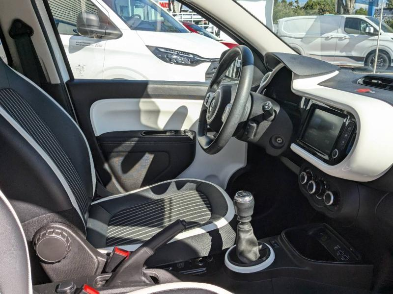 Photo 4 de l’annonce de RENAULT Twingo d’occasion à vendre à AIX-EN-PROVENCE
