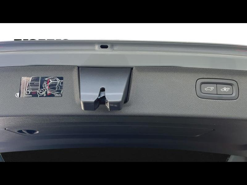 Photo 11 de l’annonce de VOLVO XC90 d’occasion à vendre à TOULON