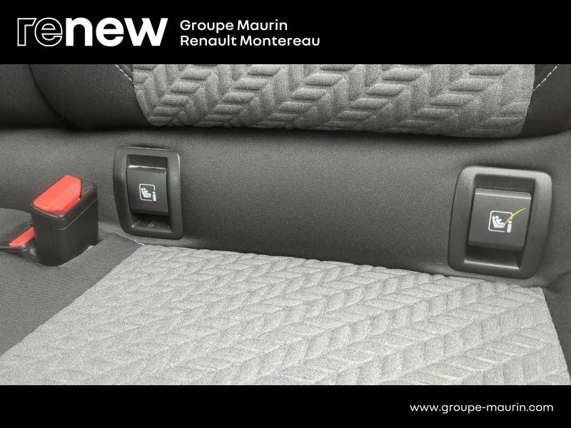 Photo 18 de l’annonce de RENAULT Clio d’occasion à vendre à VARENNES SUR SEINE