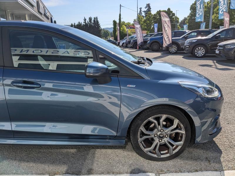 Photo 5 de l’annonce de FORD Fiesta d’occasion à vendre à DRAGUIGNAN