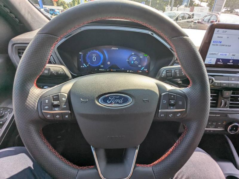 Photo 15 de l’annonce de FORD Kuga d’occasion à vendre à DRAGUIGNAN