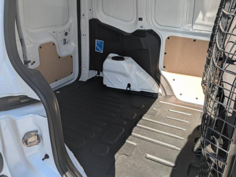 Photo 8 de l’annonce de FORD Transit Courier VUL d’occasion à vendre à AIX-EN-PROVENCE