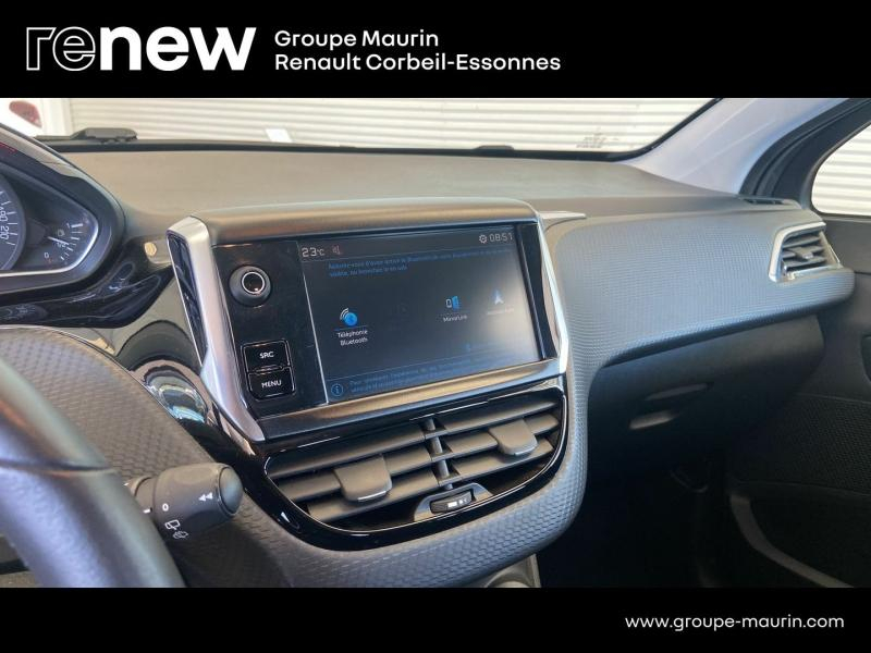 Photo 12 de l’annonce de PEUGEOT 208 d’occasion à vendre à CORBEIL-ESSONNES