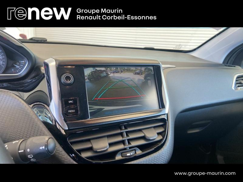 Photo 13 de l’annonce de PEUGEOT 208 d’occasion à vendre à CORBEIL-ESSONNES