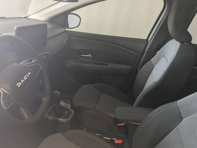 Photo 9 de l’annonce de DACIA Jogger d’occasion à vendre à CHENNEVIÈRES-SUR-MARNE