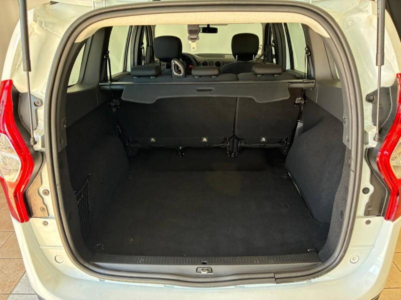 Photo 13 de l’annonce de DACIA Lodgy d’occasion à vendre à CHENNEVIÈRES-SUR-MARNE
