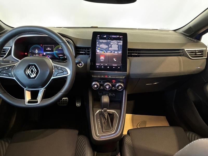 Photo 8 de l’annonce de RENAULT Clio d’occasion à vendre à CHENNEVIÈRES-SUR-MARNE