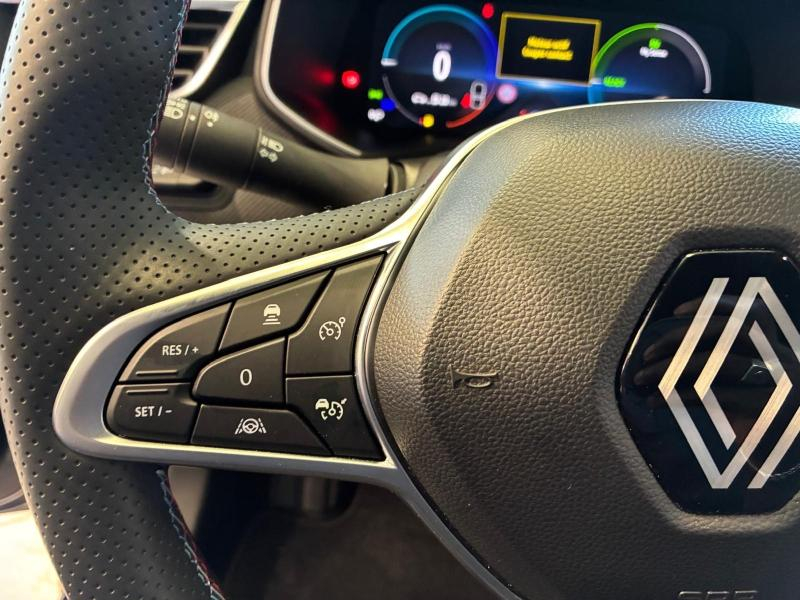 Photo 14 de l’annonce de RENAULT Clio d’occasion à vendre à CHENNEVIÈRES-SUR-MARNE