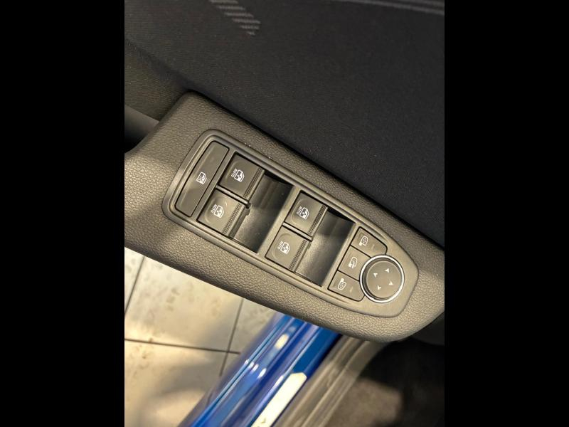 Photo 17 de l’annonce de RENAULT Clio d’occasion à vendre à CHENNEVIÈRES-SUR-MARNE