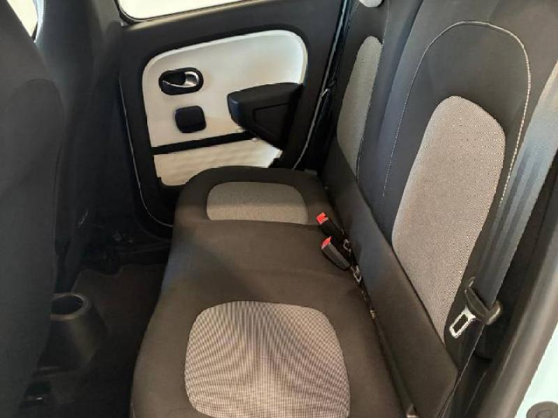 Photo 4 de l’annonce de RENAULT Twingo d’occasion à vendre à CHENNEVIÈRES-SUR-MARNE