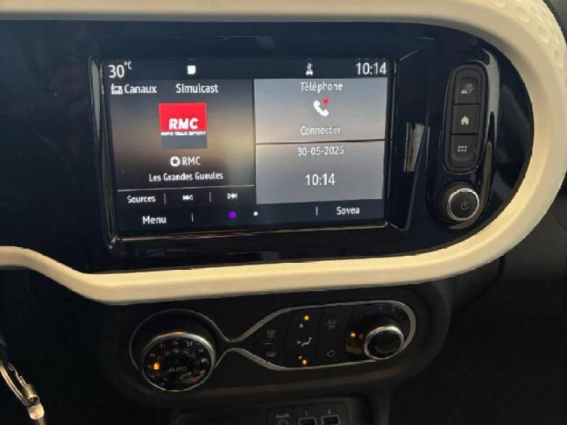 Photo 8 de l’annonce de RENAULT Twingo d’occasion à vendre à CHENNEVIÈRES-SUR-MARNE