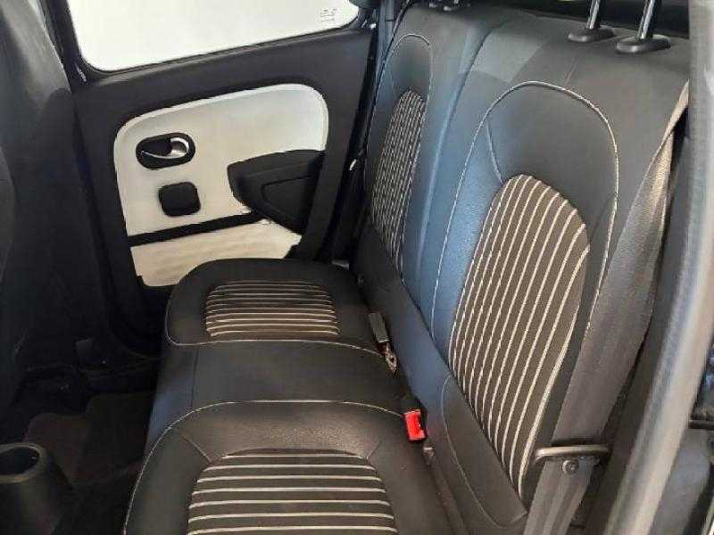 Photo 8 de l’annonce de RENAULT Twingo d’occasion à vendre à CHENNEVIÈRES-SUR-MARNE