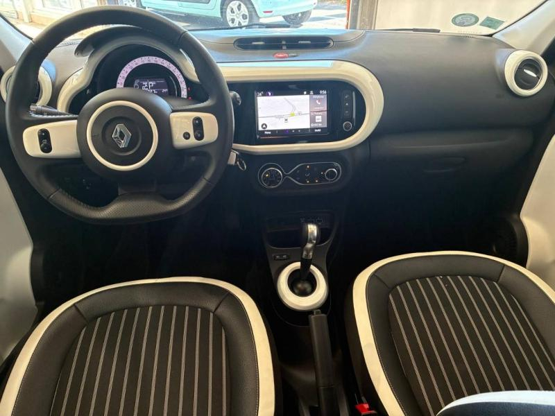 Photo 9 de l’annonce de RENAULT Twingo d’occasion à vendre à CHENNEVIÈRES-SUR-MARNE