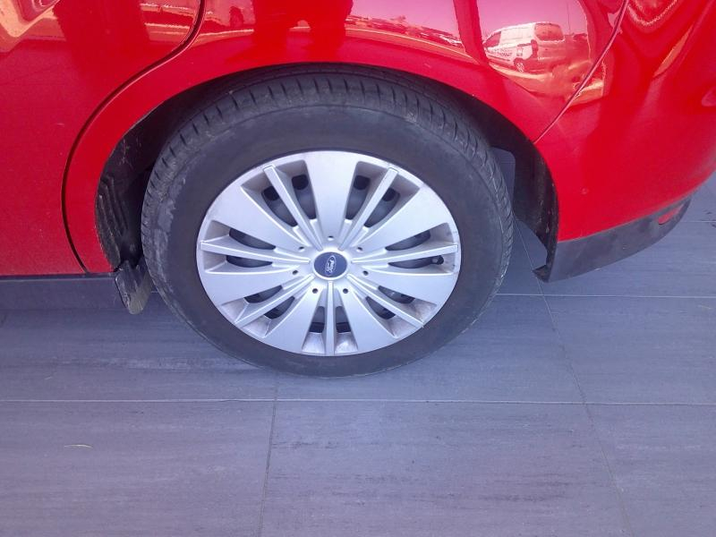 Photo 11 de l’annonce de FORD C-MAX d’occasion à vendre à PERPIGNAN
