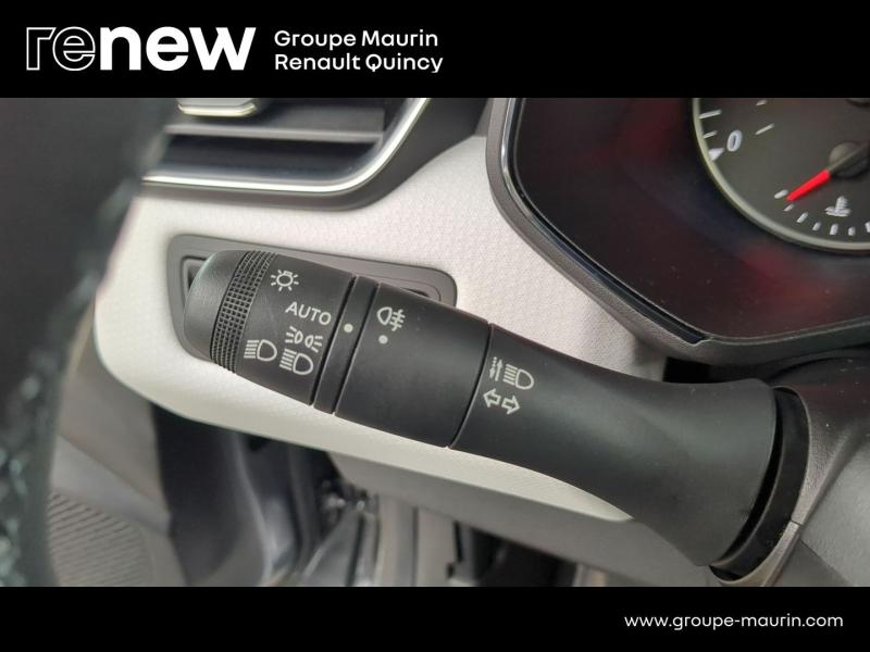 Photo 15 de l’annonce de RENAULT Clio d’occasion à vendre à QUINCY-SOUS-SÉNART