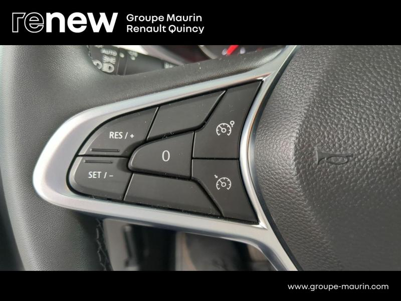 Photo 17 de l’annonce de RENAULT Clio d’occasion à vendre à QUINCY-SOUS-SÉNART