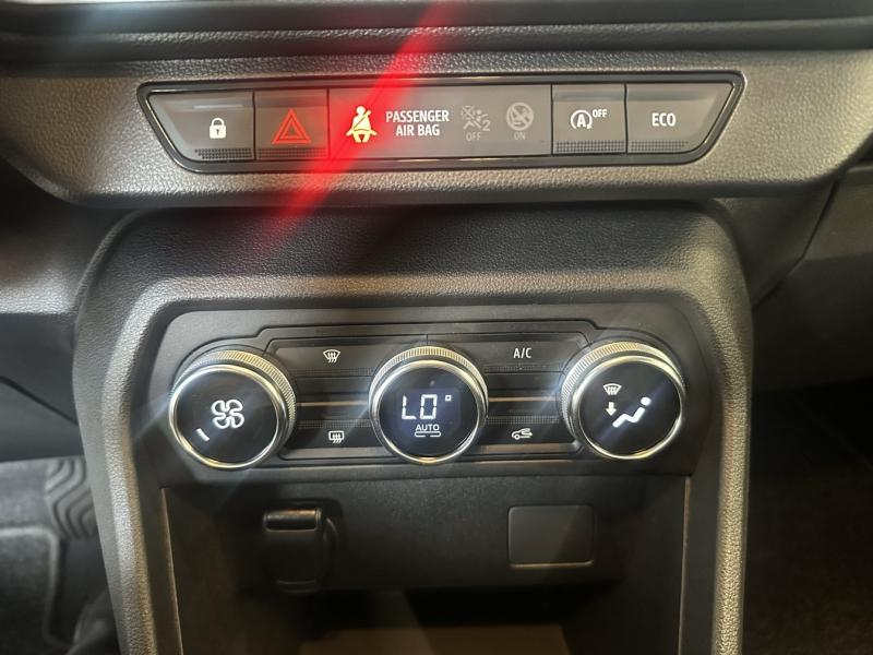 Photo 12 de l’annonce de DACIA Sandero d’occasion à vendre à CHENNEVIÈRES-SUR-MARNE