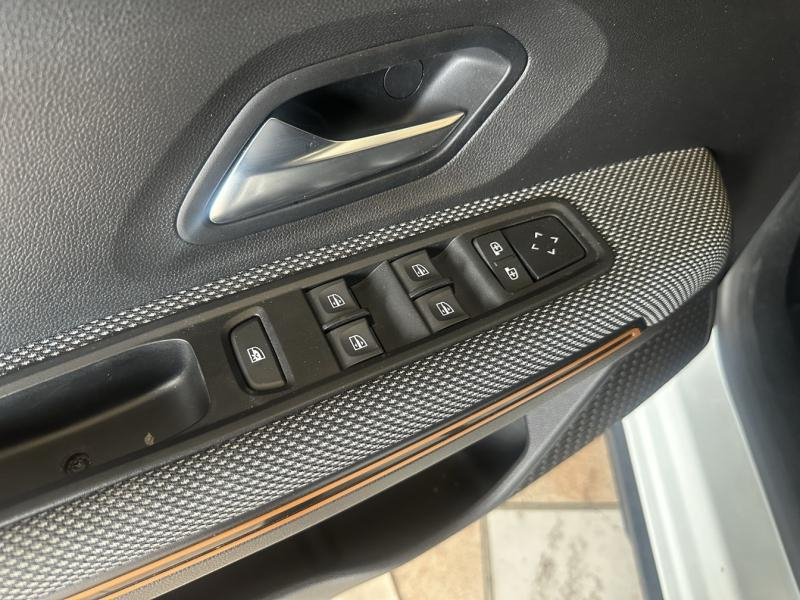 Photo 17 de l’annonce de DACIA Sandero d’occasion à vendre à CHENNEVIÈRES-SUR-MARNE