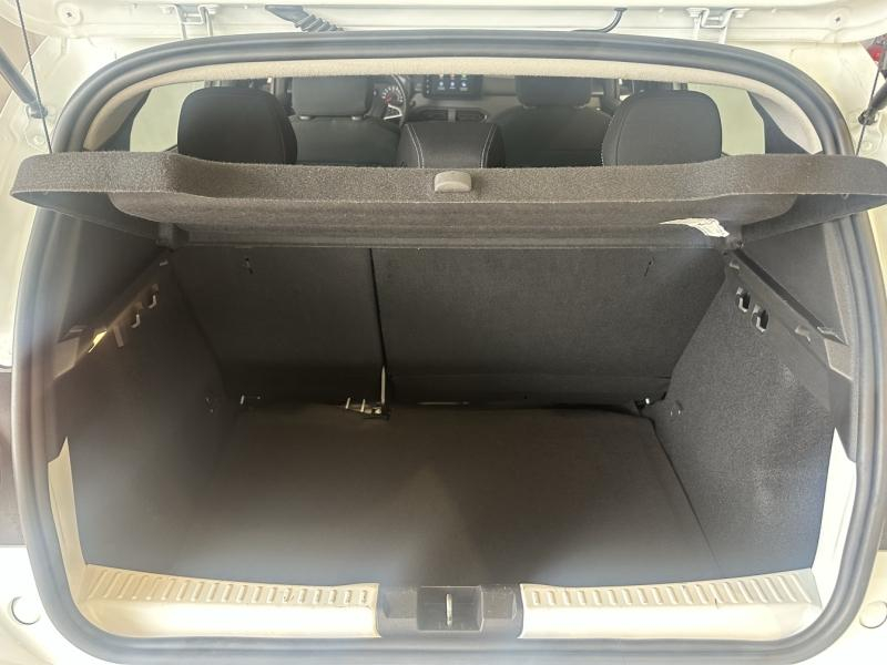 Photo 18 de l’annonce de DACIA Sandero d’occasion à vendre à CHENNEVIÈRES-SUR-MARNE
