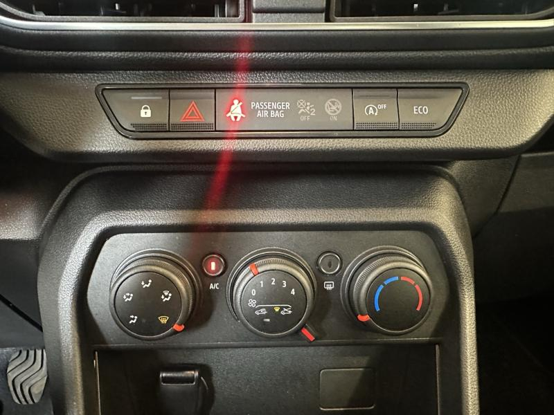 Photo 12 de l’annonce de DACIA Sandero d’occasion à vendre à CHENNEVIÈRES-SUR-MARNE